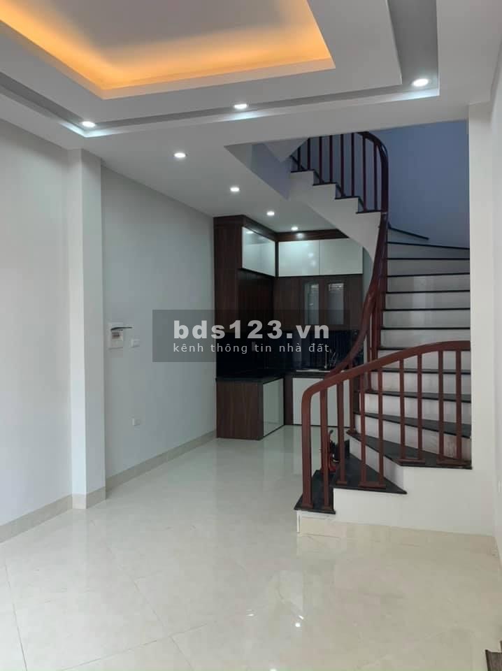 Bán nhà gần bến xe Yên Nghĩa, nhà mới trong ngõ ô tô tránh, 30m2*4T, giá nhỉnh 2 tỷ
