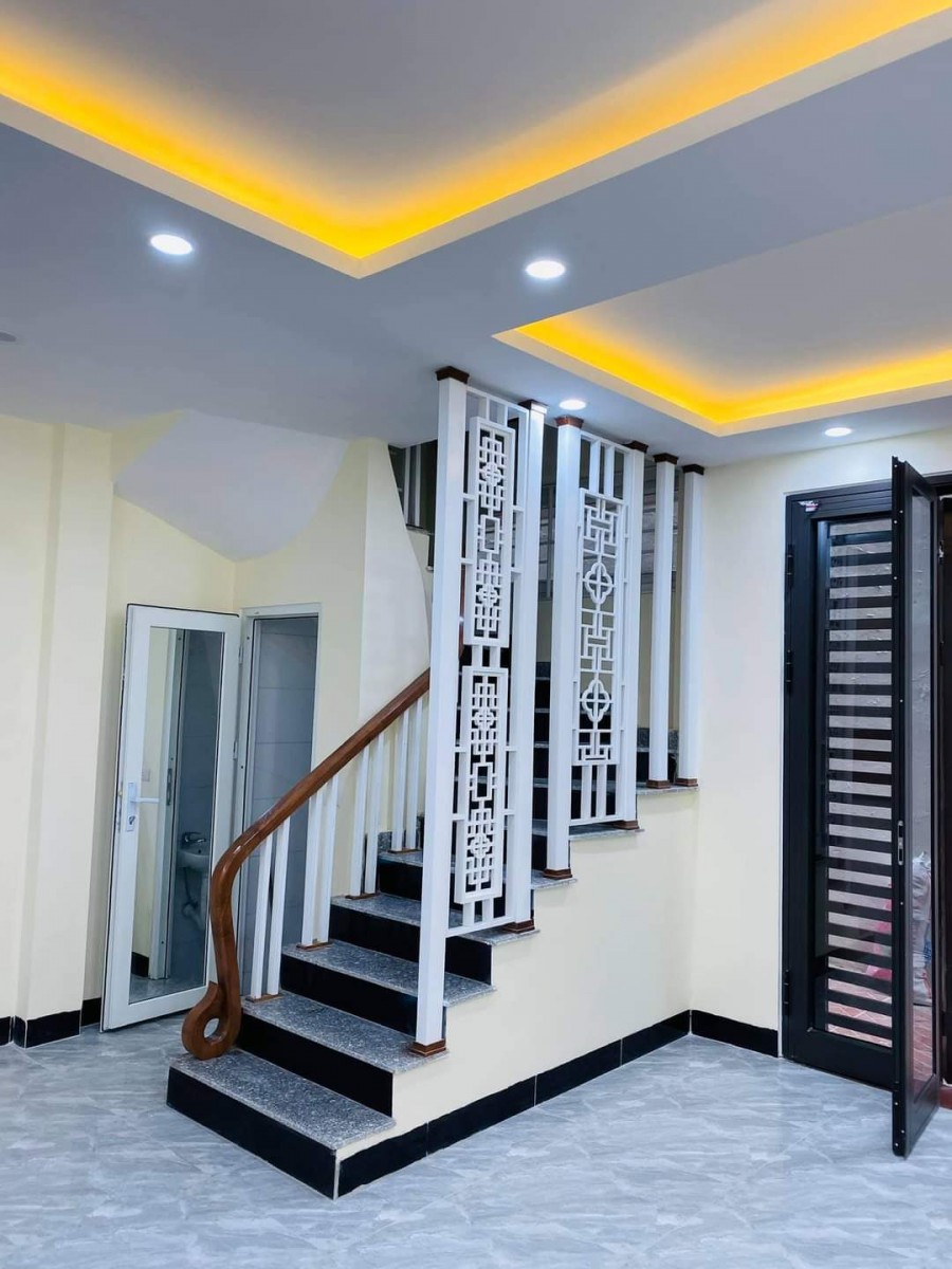 Bán nhà mới long lanh Thanh Xuân, nhỉnh 3 tỷ có 5 tầng, mặt tiền rộng 5m