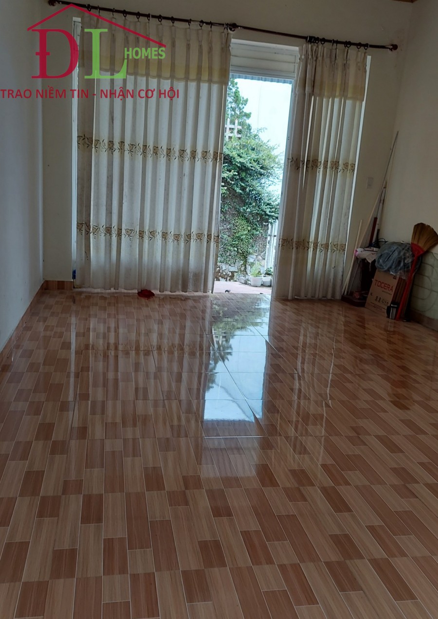 Chủ kẹt gửi em bán nhanh căn nhà hẻm Mai Hắc ĐẾ, Đà Lạt, dt 84,8m2 chi 3ty6