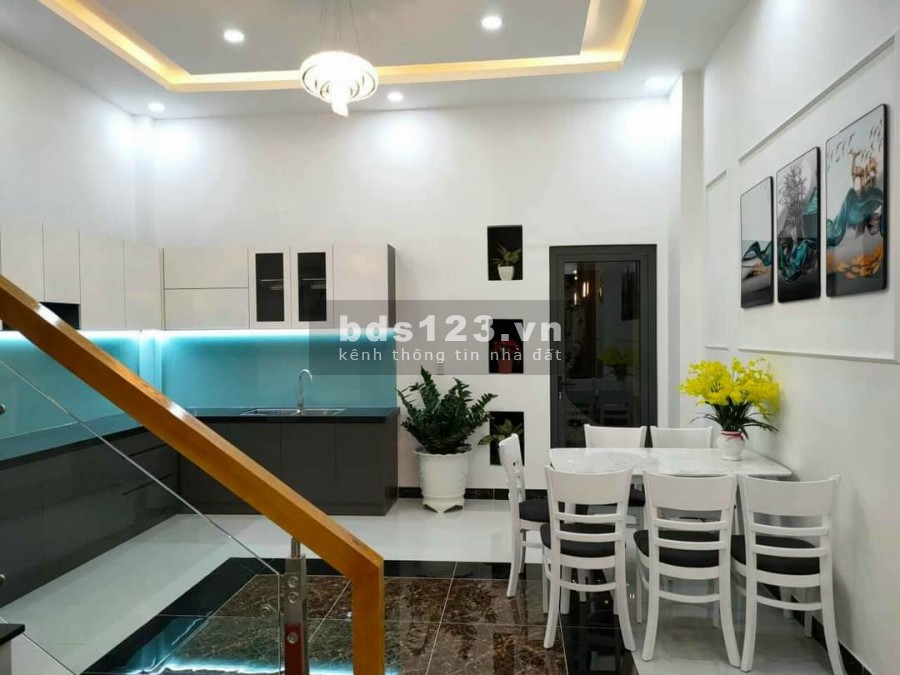 Nhà 2 lầu 1 trệt giá rẻ nội thất tiện nghi, giảm giá mùa dịch lh 0389728246