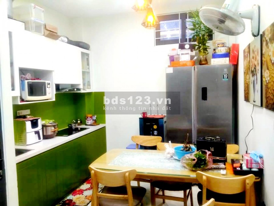 Cực hiếm nhà 5 tầng Tân Khai, cách ô tô dừng ít giá bán 1,8 tỷ, mt 4m