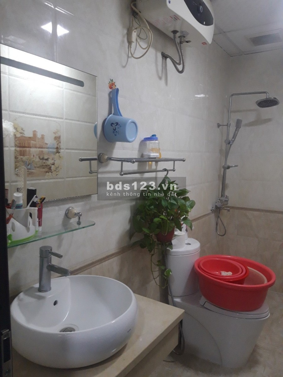 Bán nhà, mặt phố Lý Thường Kiệt, Hà Đông, vỉa hè rộng, 3 ô tô tránh, KD đỉnh, 36m2, 4 tầng, giá 5.2 tỷ.