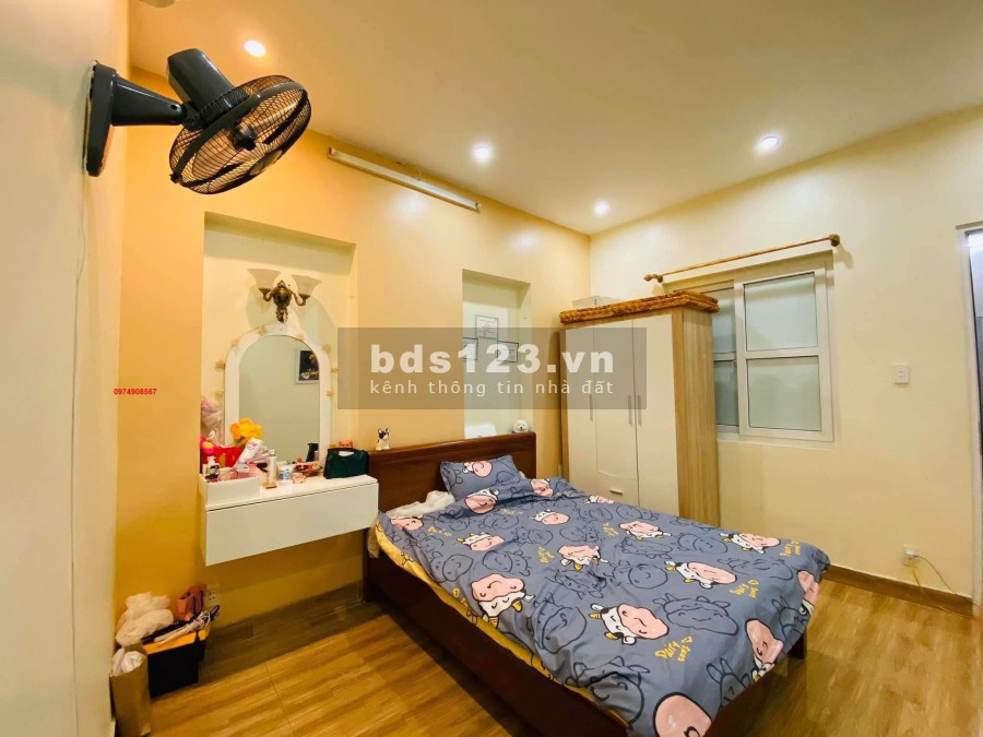 Bán gấp nhà phố Bạch Mai gần chợ mơ ngã tư Minh Khai 40mx5T giá nhỉnh 3 tỷ ô tô đỗ gần ngõ rộng