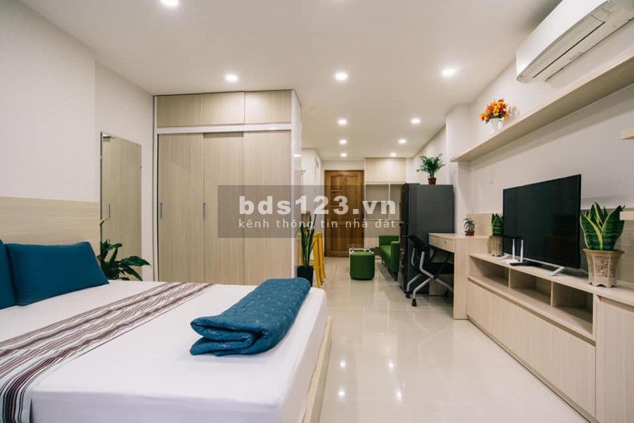 Bán gấp nhà Nguyễn Trãi P2 Q5, 82m2, 4 tầng, tặng nội thất Vip, Hẻm rộng 10m