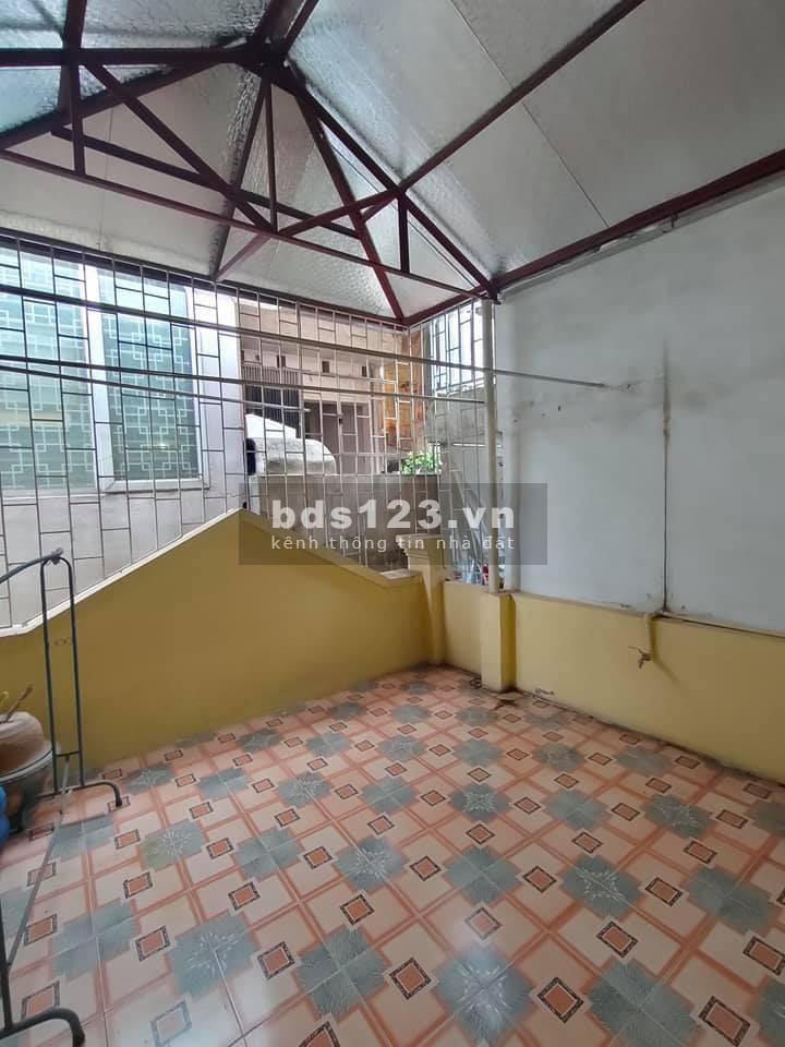 Chính chủ bán gấp nhà Thuỵ Khuê -Tây Hồ chỉ 3,1 tỷ sở hữu diện tích 32m2.
