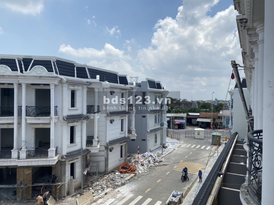 Bán Nhà Phố Mặt Tiền Đường Nguyễn Thị Khắp Tân Đông Hiệp, Tp. Dĩ An
