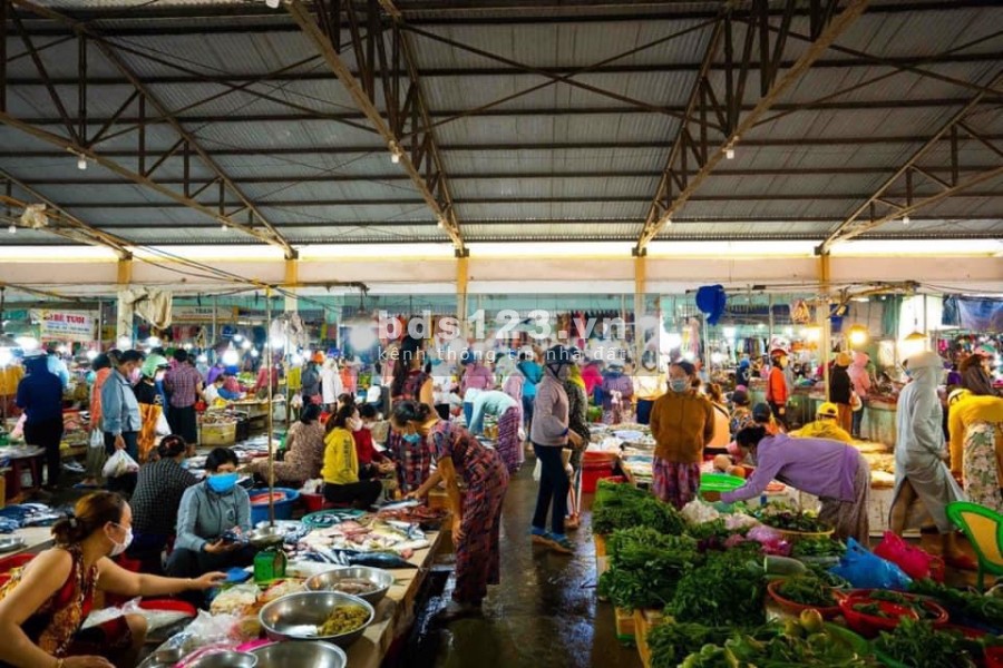 Cần bán lô đất ngay chợ đường 27m giá chỉ 370tr,h ỗ trợ vay vốn ngân hàng đến 70%