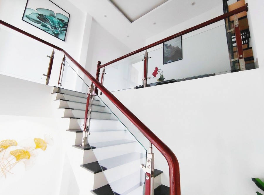 Bán Nhà Mới thiết kế hiện đại 1 Trệt 1 Lầu trung tâm Ninh Kiều, Lộ Ôtô, Gần ĐH Y Dược Cần Thơ.