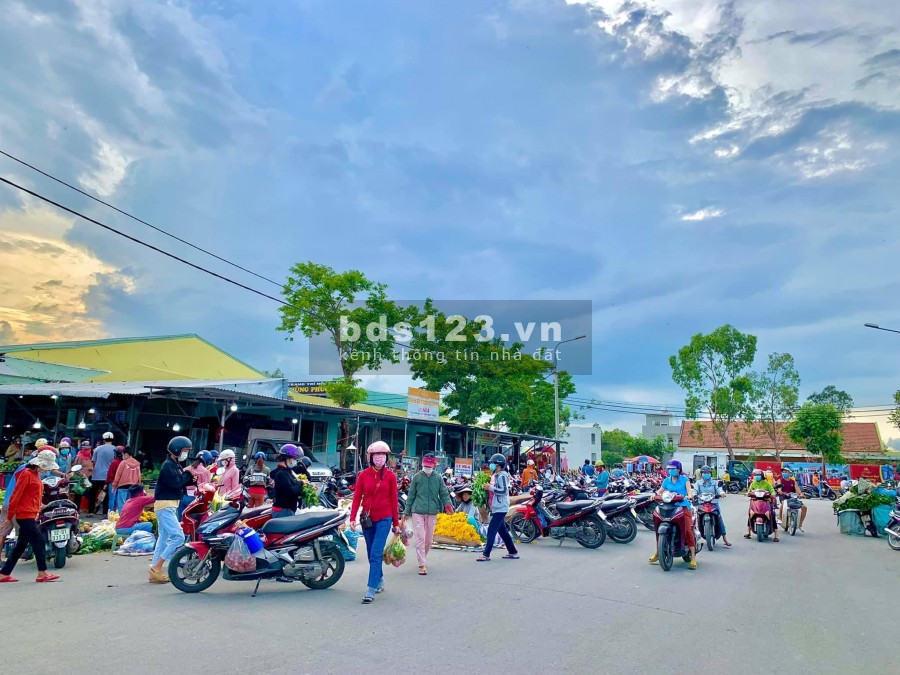 Cần bán lô đất ngay chợ đường 27m giá chỉ 370tr,h ỗ trợ vay vốn ngân hàng đến 70%