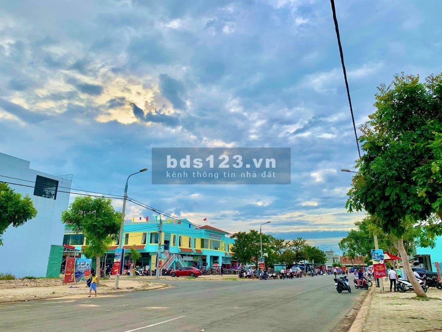 Cần bán lô đất ngay chợ đường 27m giá chỉ 370tr,h ỗ trợ vay vốn ngân hàng đến 70%