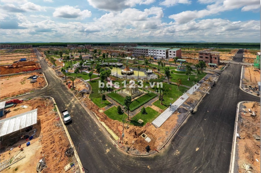 Đất nền khu đô thị mới chỉ cách sân bay. Long Thành 2km, ck 4-5%