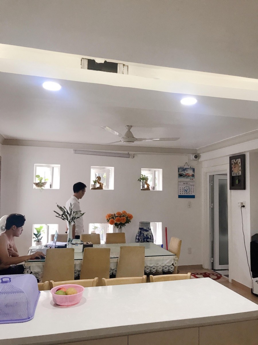 Bán nhà Huỳnh Văn Bánh Quận Phú Nhuận giá bán 4,5 ty Hẻm xe hơi. TL