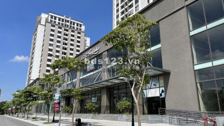 Bán căn chung cư 3PN/126m2 giá rẻ, nhà đẹp chính sách tốt, giá bán 5.2 tỷ, lhcc