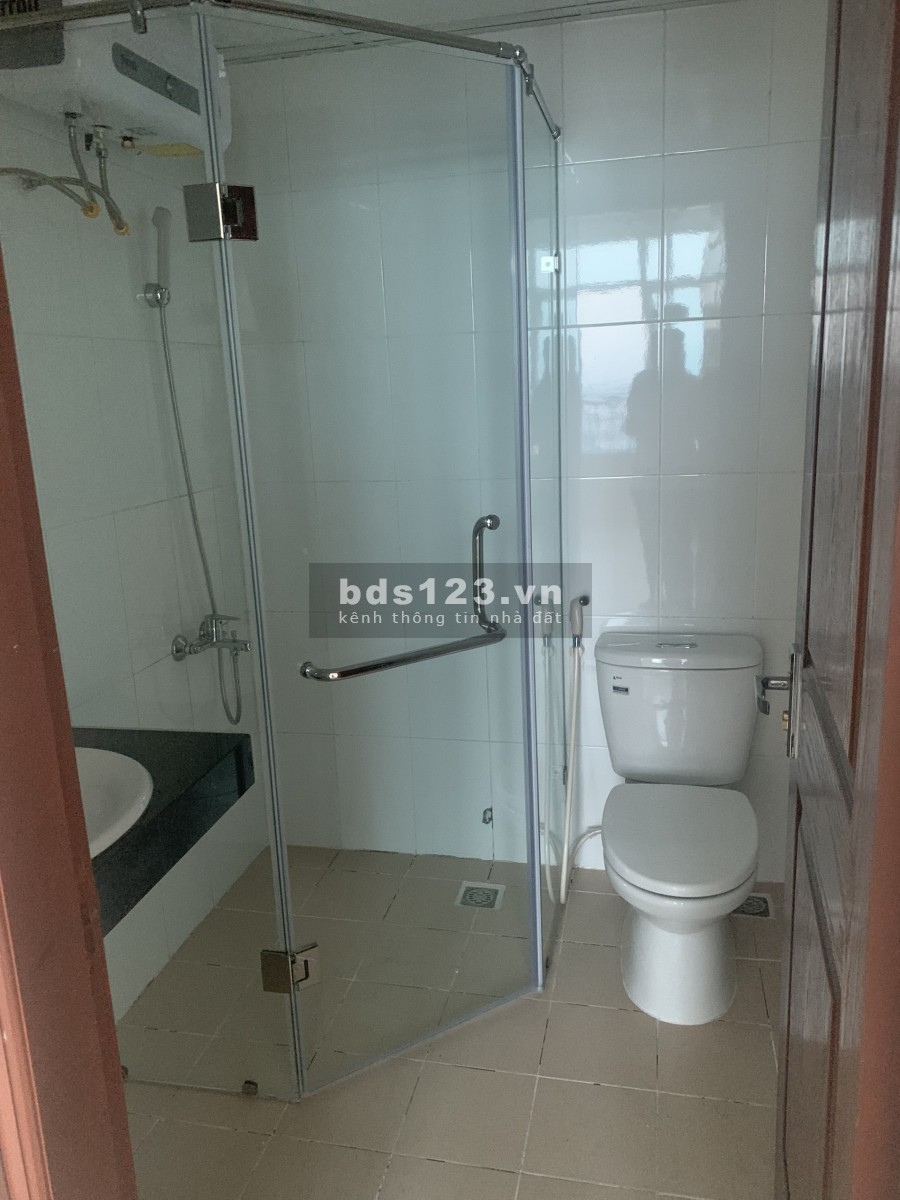 Cho thuê chung cư Báo công an nhân dân Nghiêm Xuân Yêm 3 phòng ngủ, 94m2, 7 triệu, phù hợp văn phòng. LH 0377983070