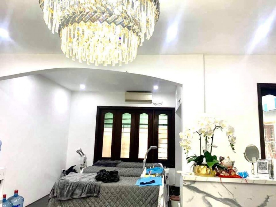 Trung tâm Đống Đa Yên Lãng vỉa hè, kinh doanh sầm uất dt 45m2 x 5 tầng, mt 10m chỉ 9.7 tỷ