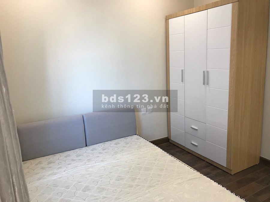 Cho thuê chung cư Gold Season 47 Nguyễn Tuân 70m2 2PN 2WC full nội thất cao cấp. L/H: 0963146006
