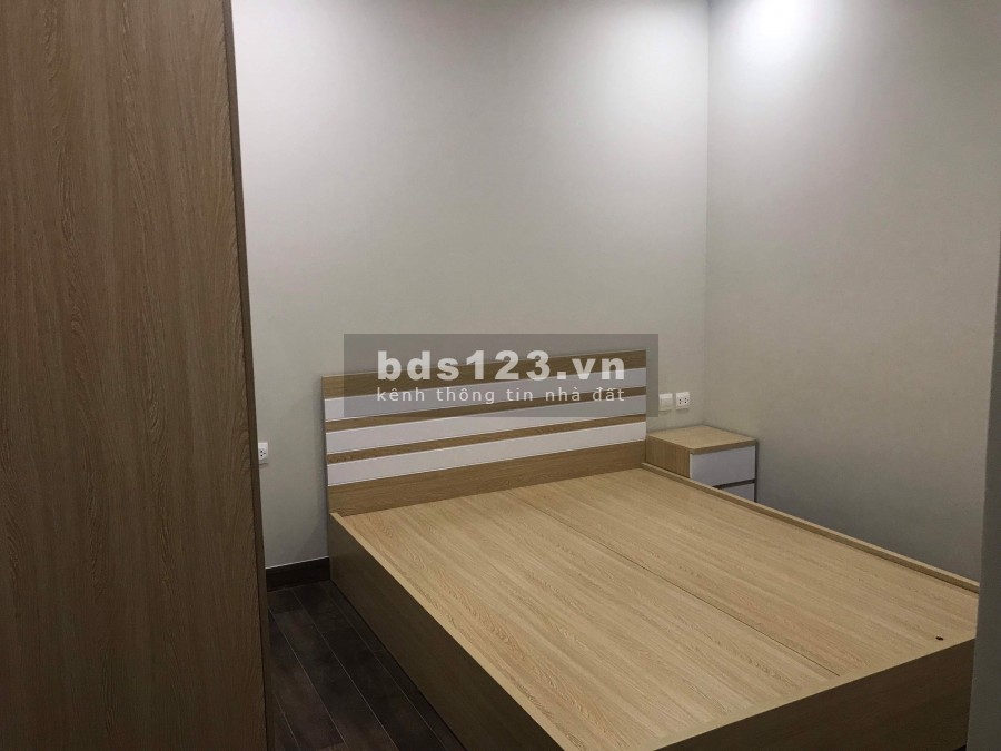 Cho thuê chung cư Gold Season 47 Nguyễn Tuân 70m2 2PN 2WC full nội thất cao cấp. L/H: 0963146006