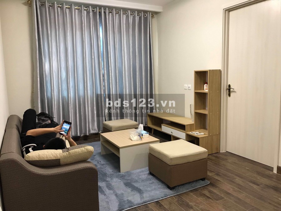 Cho thuê chung cư Gold Season 47 Nguyễn Tuân 70m2 2PN 2WC full nội thất cao cấp. L/H: 0963146006