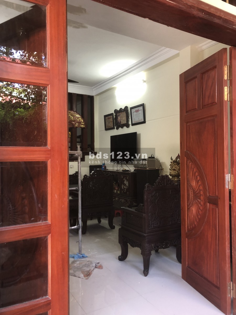 Bán nhà nguyên căn Khương Đình giá bán 4,5 tỷ, khu dân cư đông đúc, an ninh