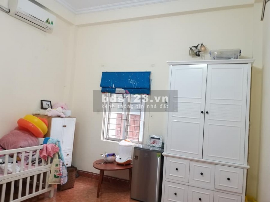 Nhà. đẹp phố Tôn Đức Thắng lô góc 38m, mt 4m, đúc 5 tầng, 5 phòng, giá 4 tỷ