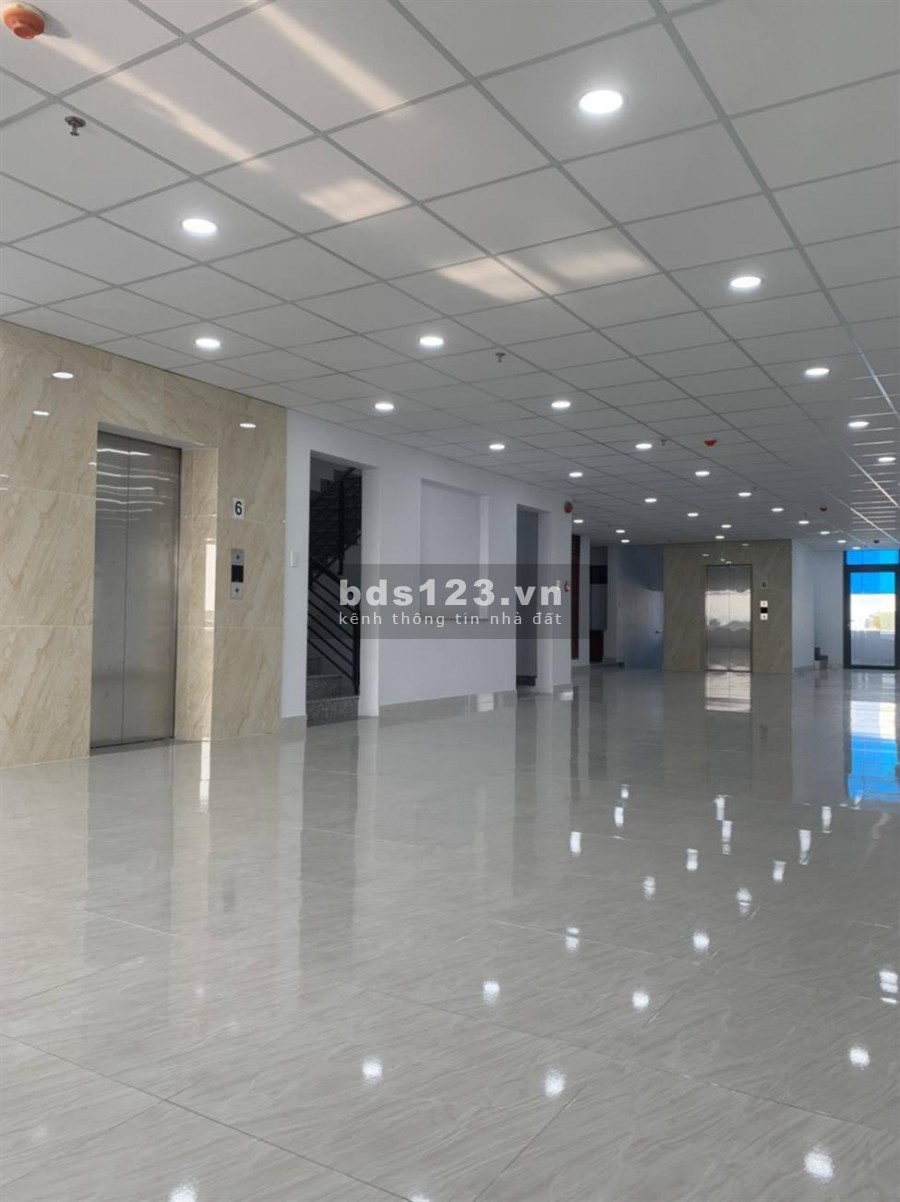 Cho thuê Tòa nhà văn phòng 2 mặt tiền 1200m2 Hầm 7 sàn trung tâm Quận 2