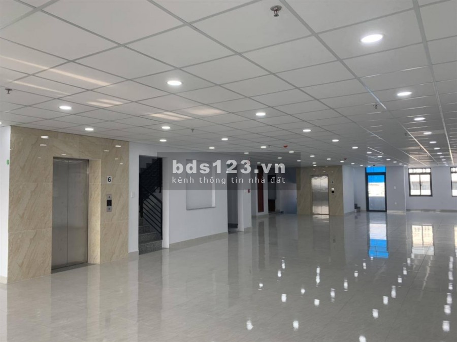 Cho thuê Tòa nhà văn phòng 2 mặt tiền 1200m2 Hầm 7 sàn trung tâm Quận 2