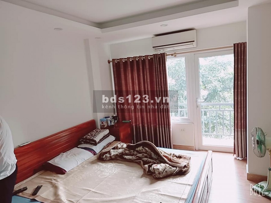 Bán nhà Hàng Bông mặt tiền 3m5, giá bán 20 tỷ, đúc bê tông 5 tầng kiên cố