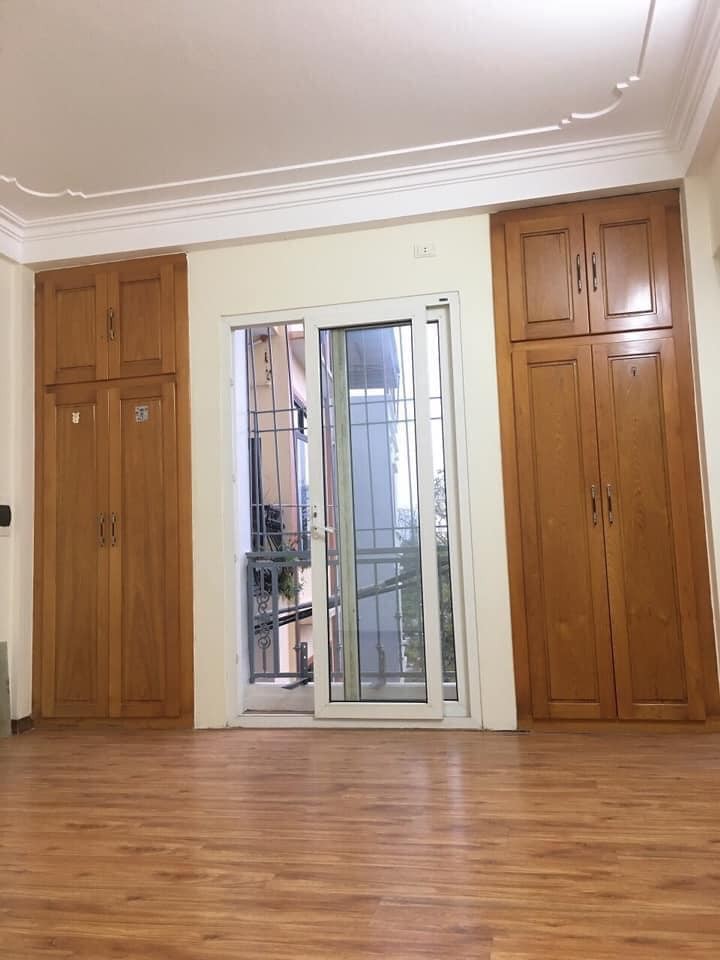 Bán nhà Láng Hạ Đống Đa gần ĐH Ngoại Thương Ngoại Giao lô góc 29m oto sát cửa chỉ 2.9 tỷ