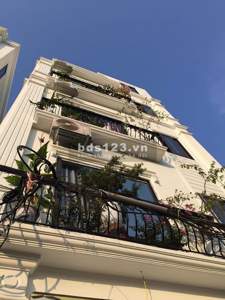 Bán nhà Thạch Bàn Long Biên ô tô 7 chỗ vào nhà giá 70m2, giá 5.5 tỷ