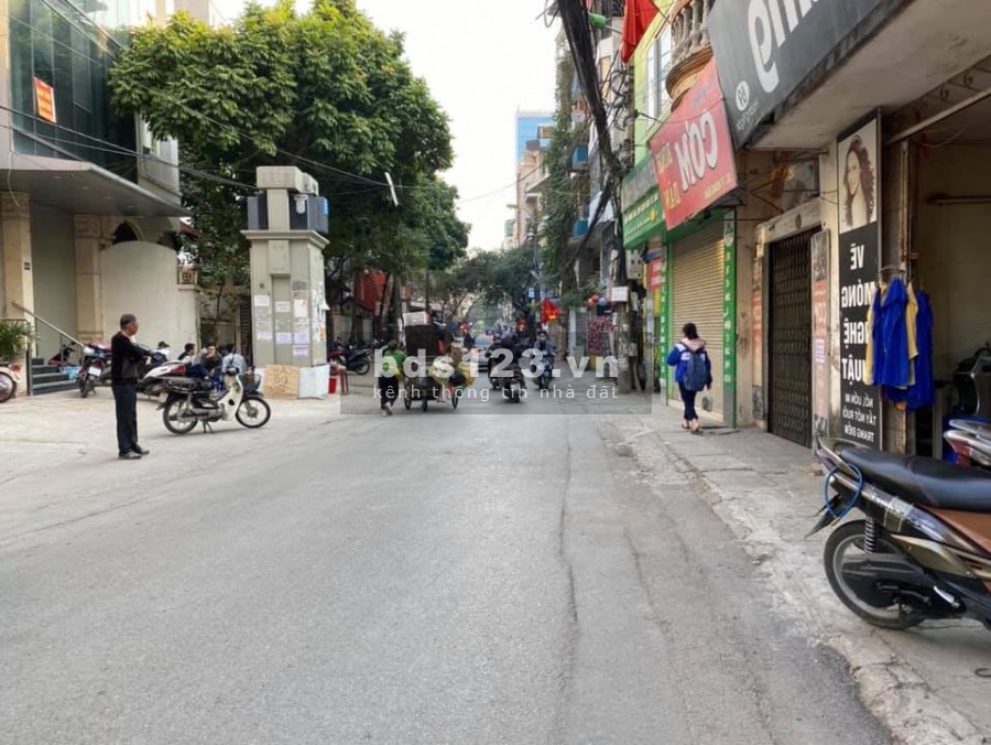 Bán đất Hoàng Ngân, Thanh Xuân, gần 60tr/m2, xây chung cư mini tuyệt đẹp, dt 76m2, mt 5m, giá 4.5 tỷ.