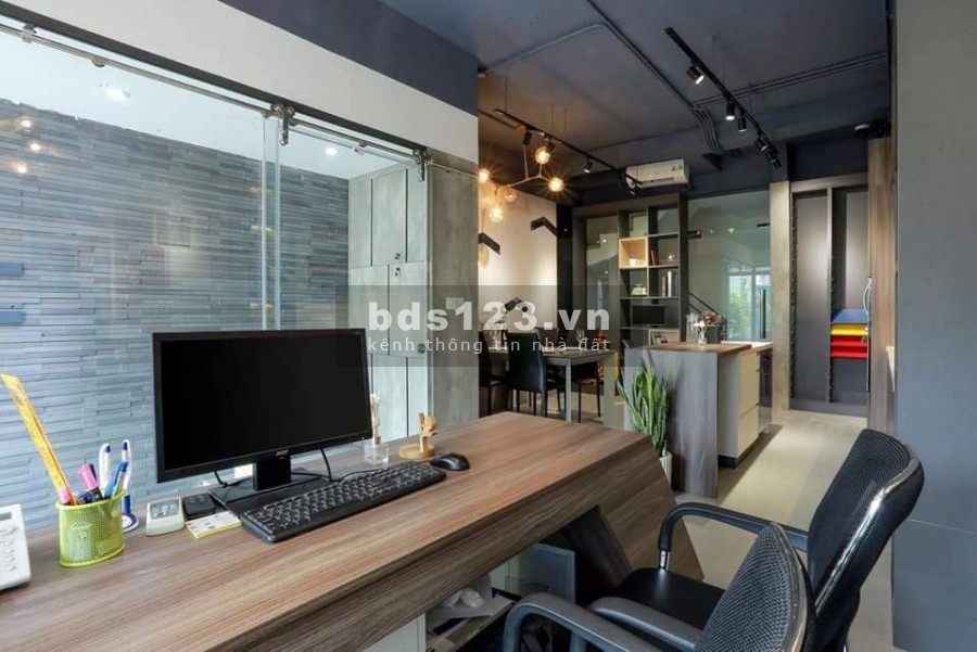 Bán nhà phân lô ô tô. tránh nhà siêu đẹp vị trí giao thông thuận tiện, giá 8.5 tỷ