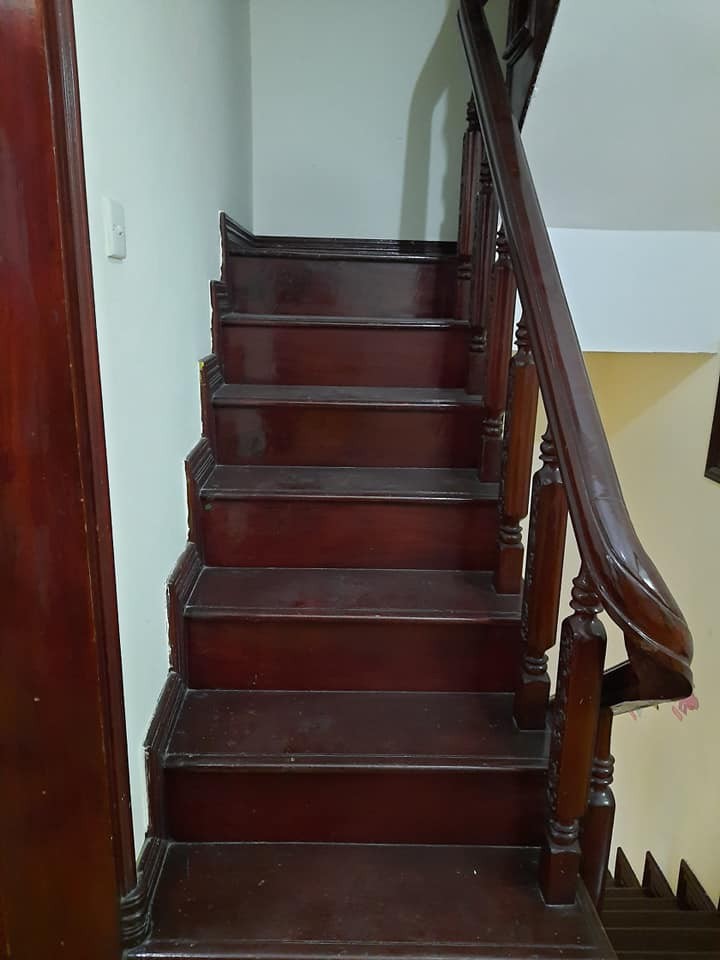 Vỡ nợ nhà Trần Thái Tông, dt 64m2, 5 tầng, mặt tiền 4.7m, 3 thoáng, Giá 5.9 tỷ