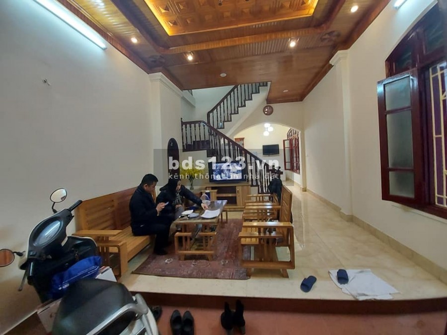 Bán nhà Xuân Đỉnh chủ mua xong lên đỉnh o tô đỗ cổng dtsd 40m2, 5 tầng giá 2.9 tỷ