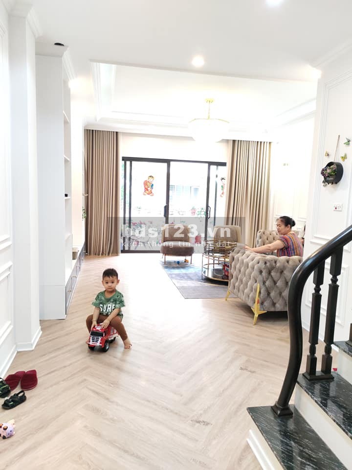 Nhà đẹp như tranh diện tích 45m2, 5 tầng đúc đường Minh Khai chỉ 2.8 tỷ