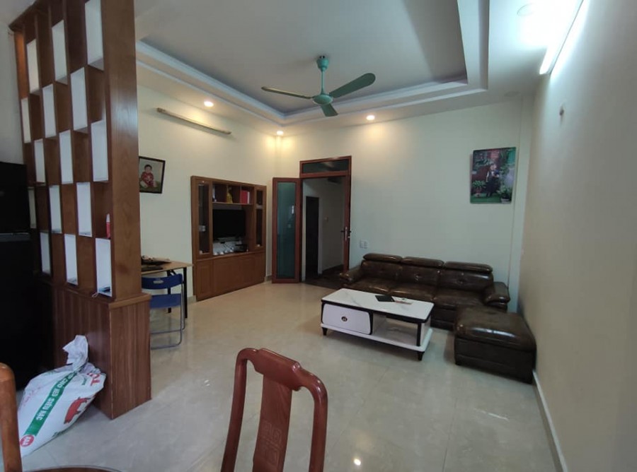 Bán nhà phố Y La Dương Nội, Hà Đông, phố to, nhà bao đẹp trước cửa 2 xe tránh