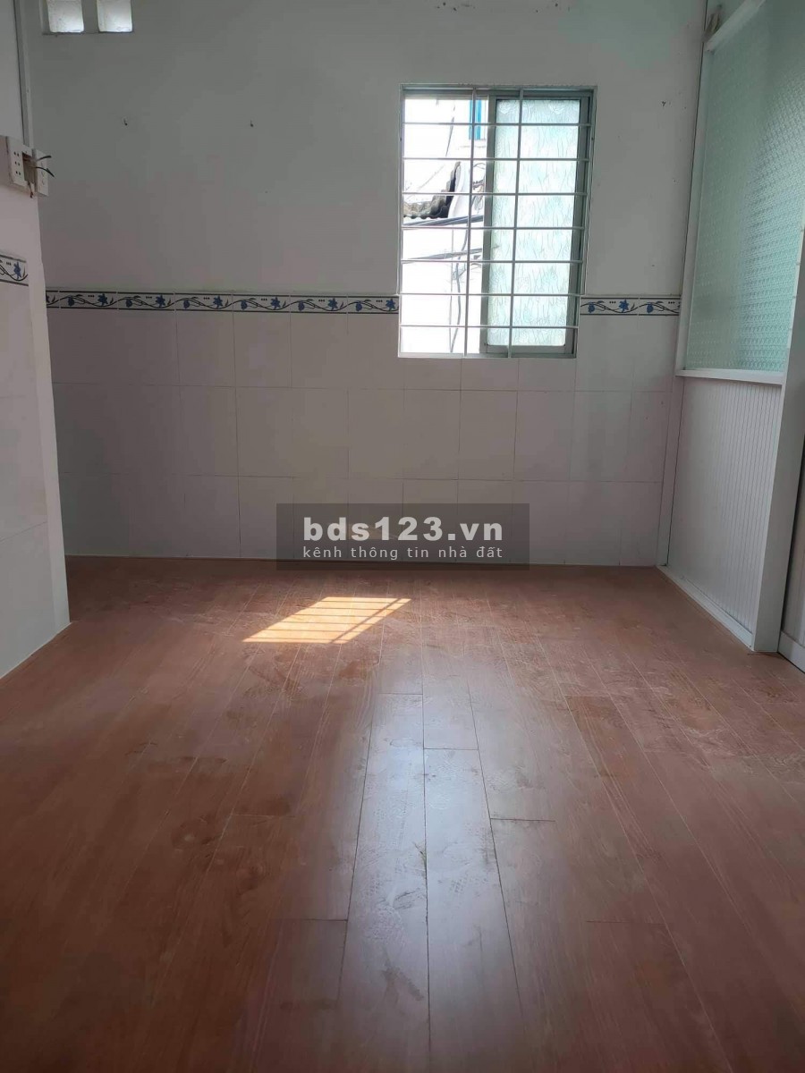 Bán nhà nguyên căn đường Bùi Đình Tuý, dt 33m2, ngang 4.2m, giá bán 3.5 tỷ