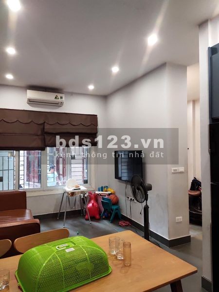 Bán nhà Trần Thái Tông, dt 40m2, lô góc full nội thất, giá bán 4.6 tỷ, lh 0961427470