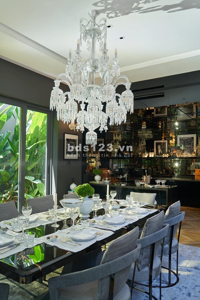 Bán nhà Lê Thanh Nghị 168m2, MT 30m, lô góc 3 mặt thoáng. Độc nhất vô nhị quận HBT.