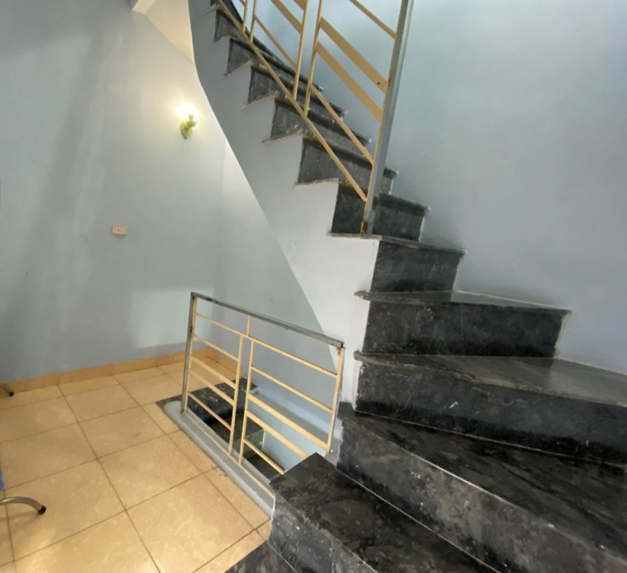 Bán nhà phố Trần Quang Diệu, Đống Đa, 30m, 3 tầng, kinh doanh, lô góc, giá 3 tỷ