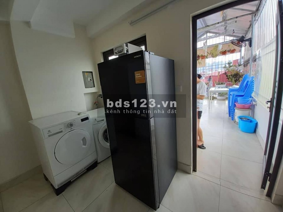 Nhà 6T thang máy, oto đỗ cửa, ngõ 66 Nguyễn Hoàng, full nội thất, dt 33m2 giá bán 6,1 tỷ LH 0392969999