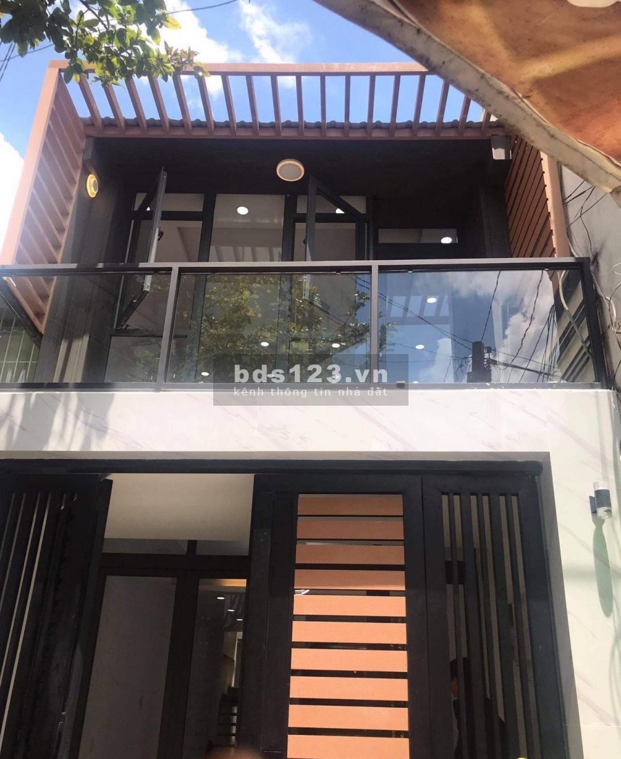 Bán nhà Lê Quang Định, phường 7 dt 60m2, 2 tầng lô góc giá nhỉnh hơn 5 tỷ