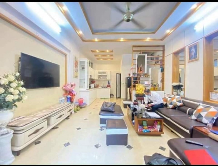 Bán nhà giáp nhị, giải phóng, hoàng mai, mt lớn, kd tốt, 3 bước ô tô tránh, nhỉnh 3 tỷ 0977221369
