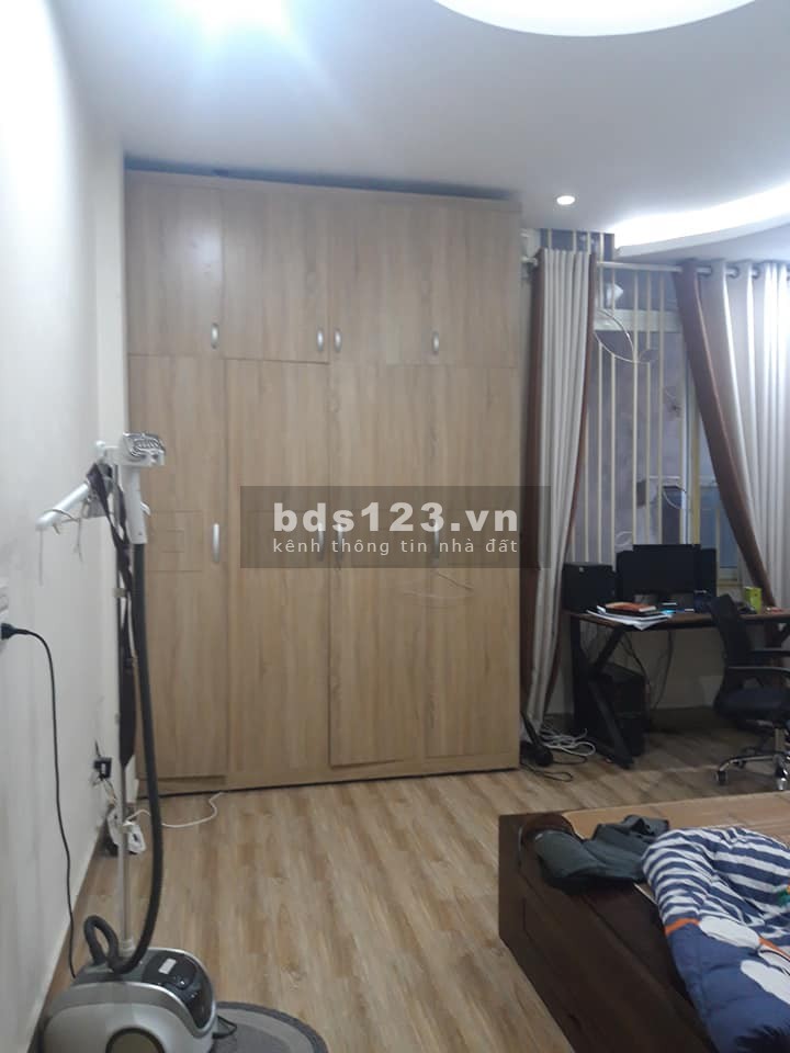Nhà đẹp 3 mặt thoáng Nguyễn Văn Cừ dt 45m2 đúc 5 tầng giá nhỉnh 4 tỷ