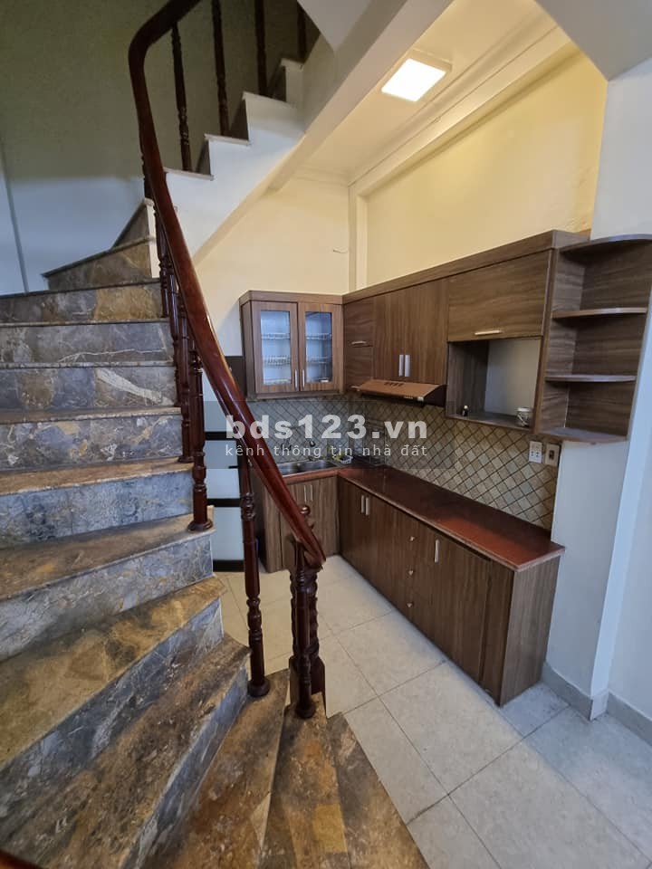 Nhà nguyên căn đẹp An Dương Vương, dt 30m2, 5 tầng chủ tự xây giá hấp dẫn giá chỉ 2.7 tỷ, lhcc