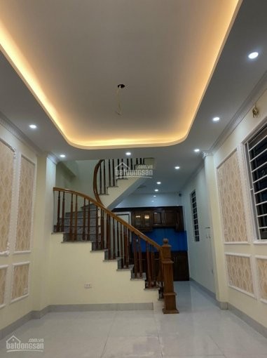 Hàng Xóm Vinhomes Smart, 40*4 tầng, xe tải 1,5 tấn cách nhà 10m,giá 2.45 tỷ.Lh :0978996965