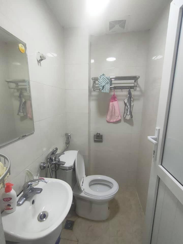 Bán nhà đẹp ngõ 68 Cầu Giấy, ngõ 3 gác tránh, tặng 100% nội thất xịn, 30m2x5t, 3,4 tỷ