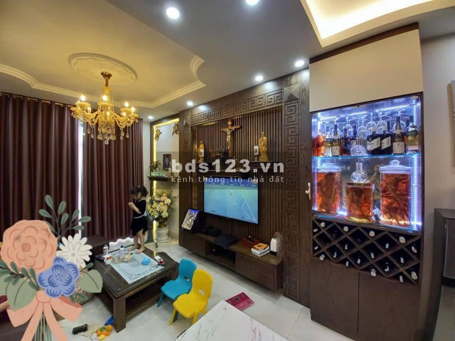 Nhà 6T thang máy, oto đỗ cửa, ngõ 66 Nguyễn Hoàng, full nội thất, dt 33m2 giá bán 6,1 tỷ LH 0392969999