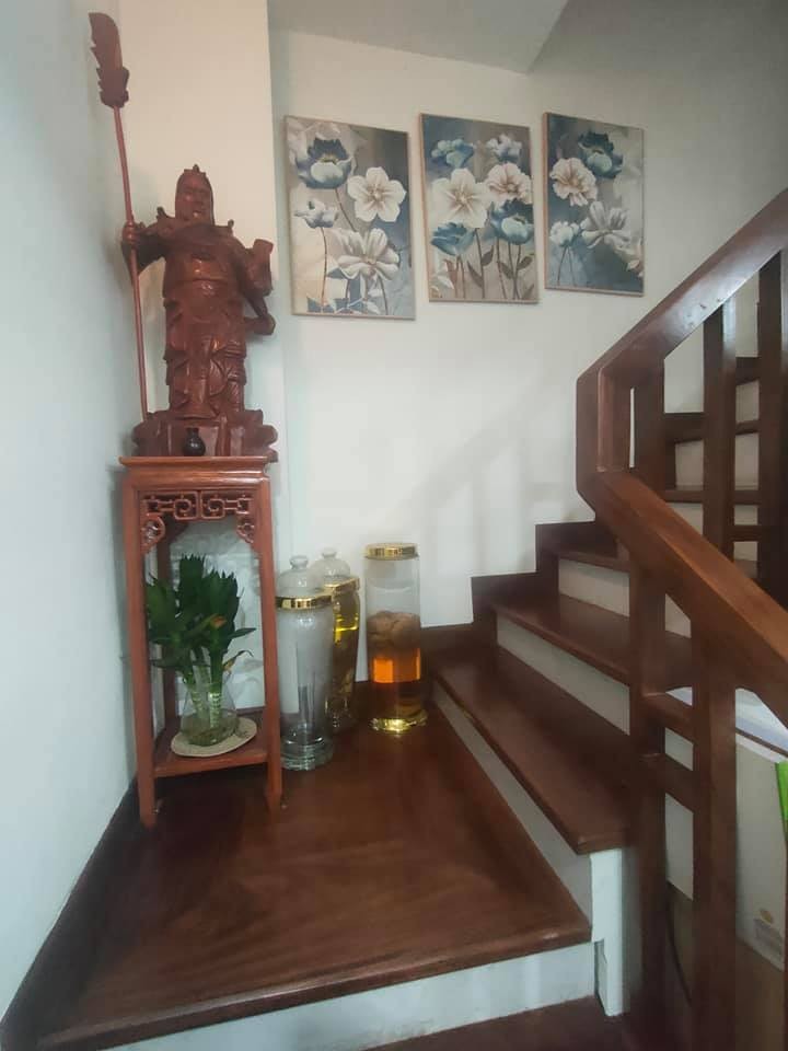 Bán nhà đẹp ngõ 68 Cầu Giấy, ngõ 3 gác tránh, tặng 100% nội thất xịn, 30m2x5t, 3,4 tỷ