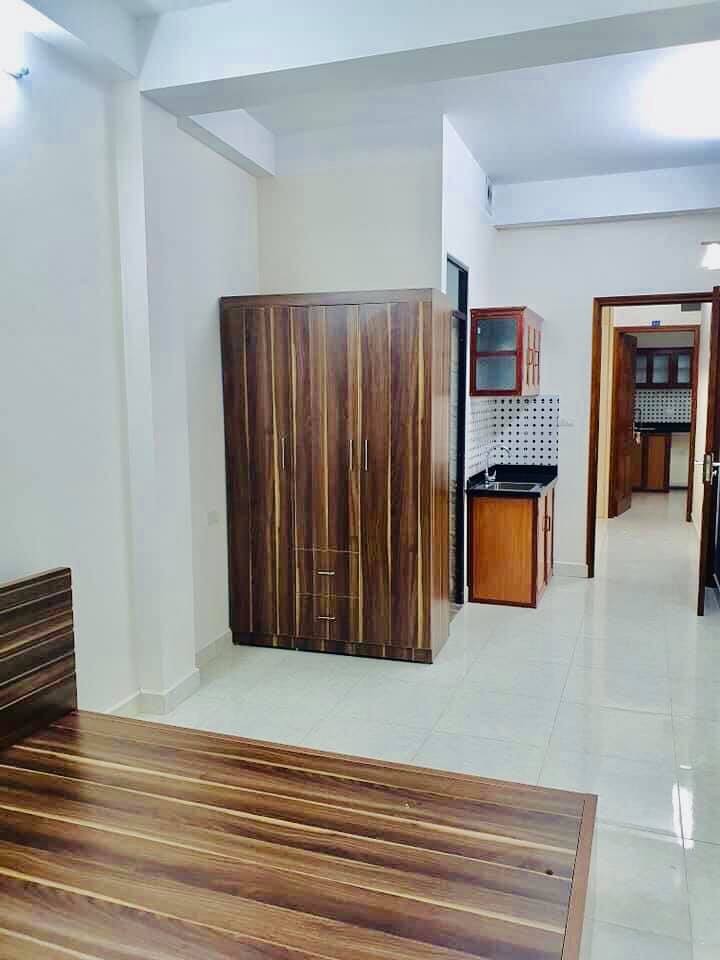 Siêu phẩm Vương Thừa Vũ nhà đẹp 8 tầng thang máy ô tô vào nhà dòng tiền 80 triệu/tháng