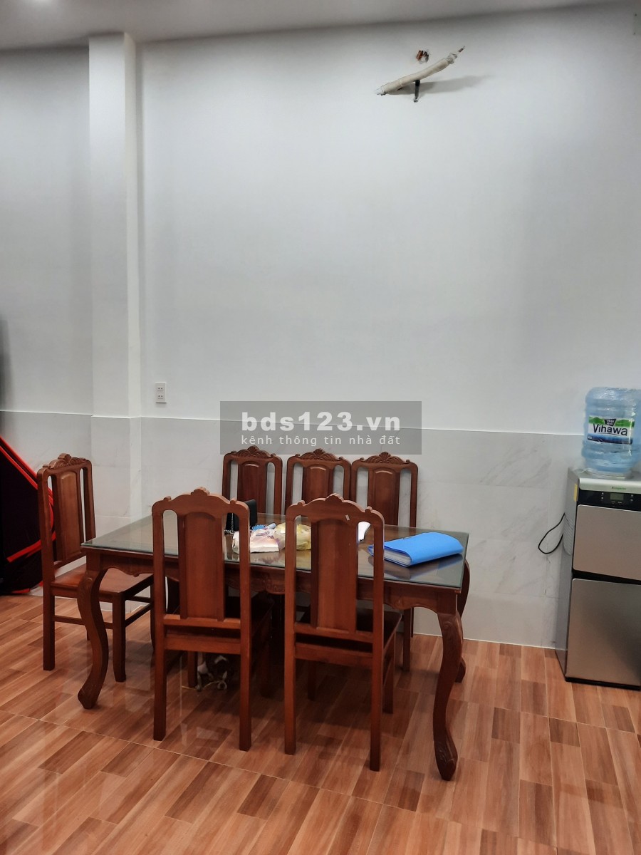 Bán mặt tiền hiếm khu Hoàng Việt Phường 4 Tân Bình 7.85 tỷ